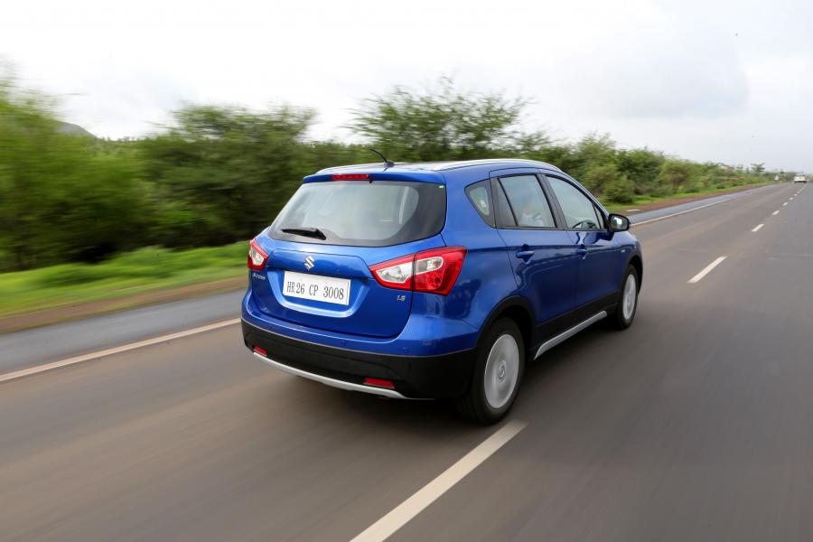  Maruti-Suzuki S-Cross 2015 года  (фото 4 из 9)